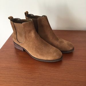Women’s Brown Suede Chelsea Boots size 8.5